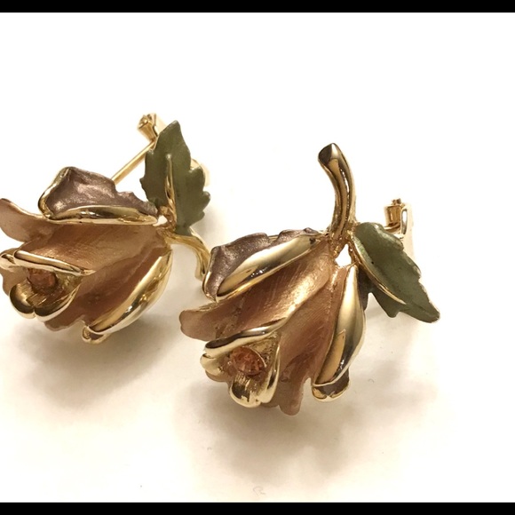 New Rucinni Swarovski Crystal Flower Earrings - Picture 3 of 3